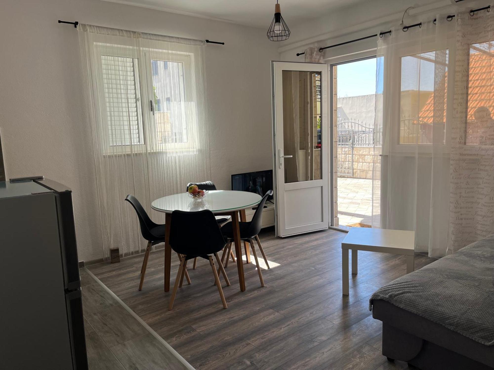 Apartment Makarska M&I, Free Private Parking Exterior photo