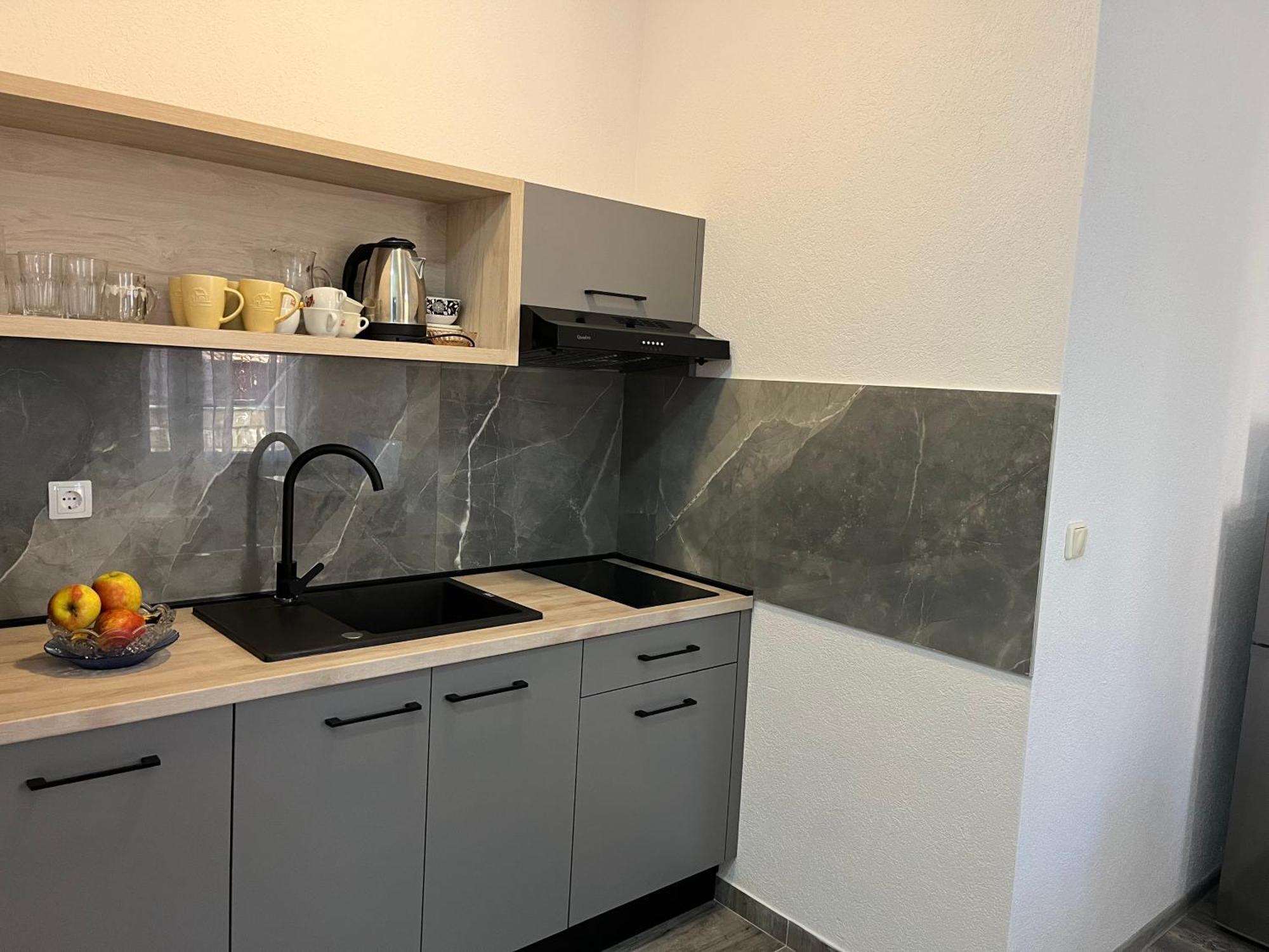 Apartment Makarska M&I, Free Private Parking Exterior photo