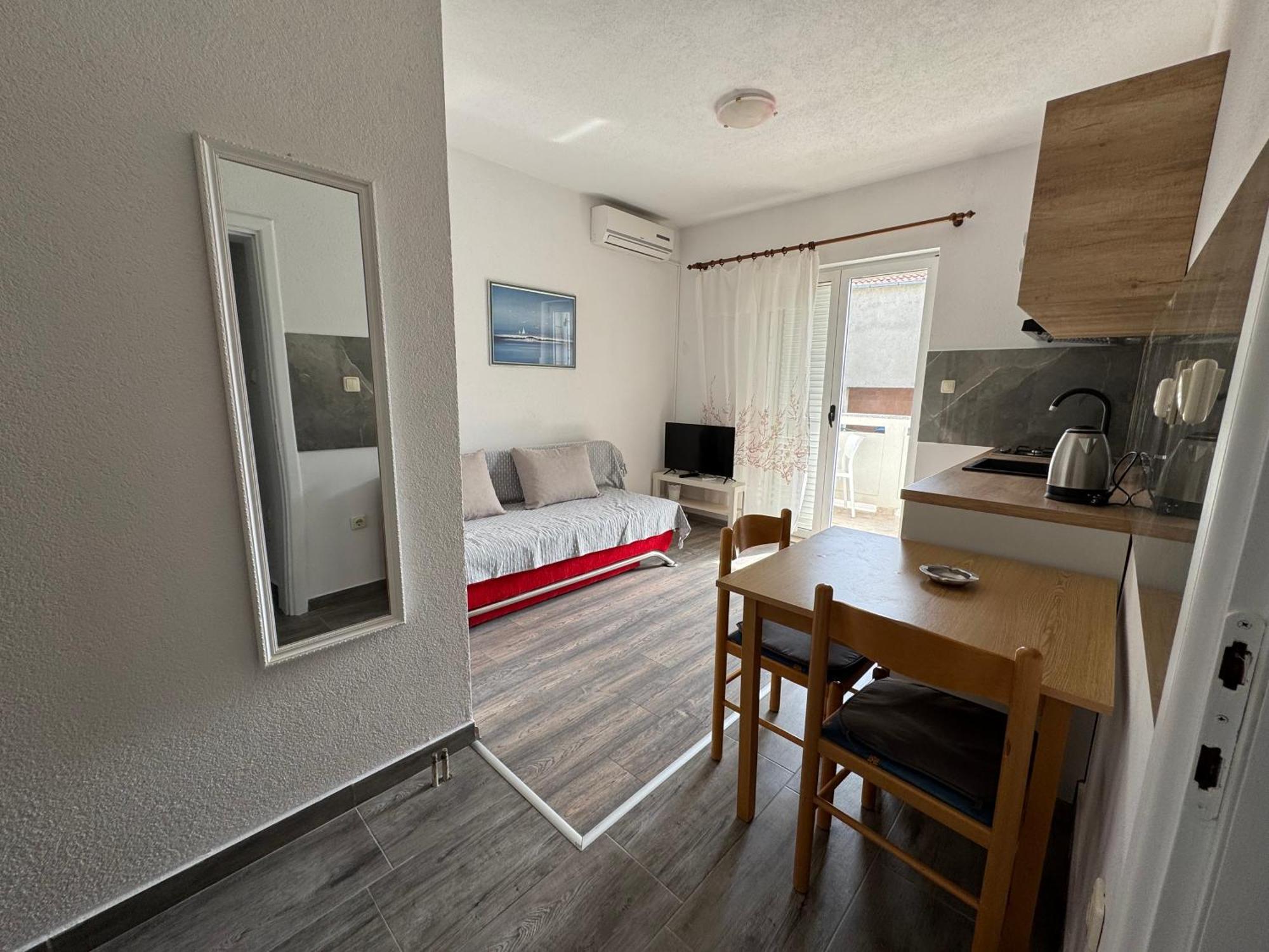 Apartment Makarska M&I, Free Private Parking Exterior photo