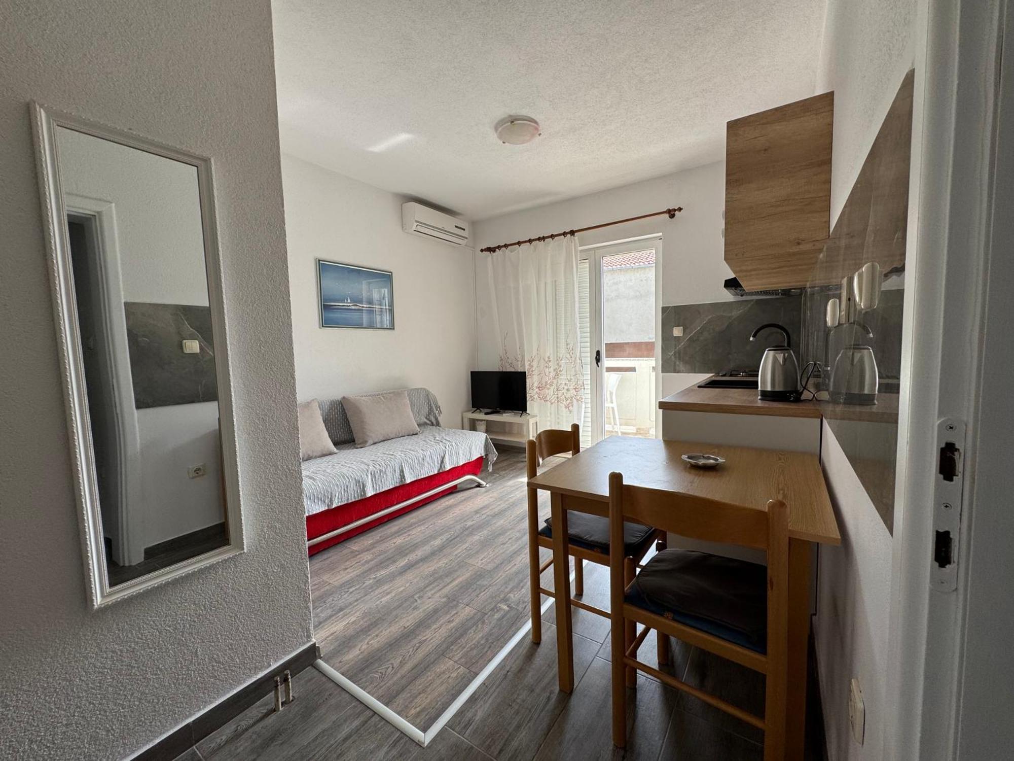 Apartment Makarska M&I, Free Private Parking Exterior photo
