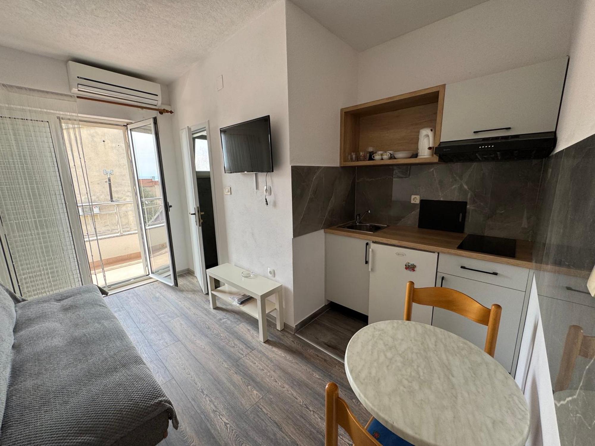 Apartment Makarska M&I, Free Private Parking Exterior photo
